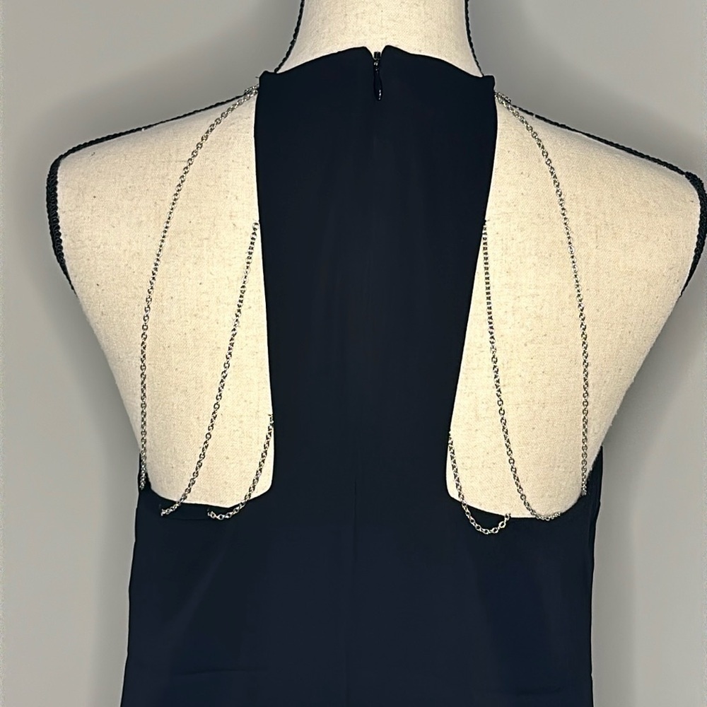 Black Sleeveless With Silver Chain Detail - Picture 6 of 7